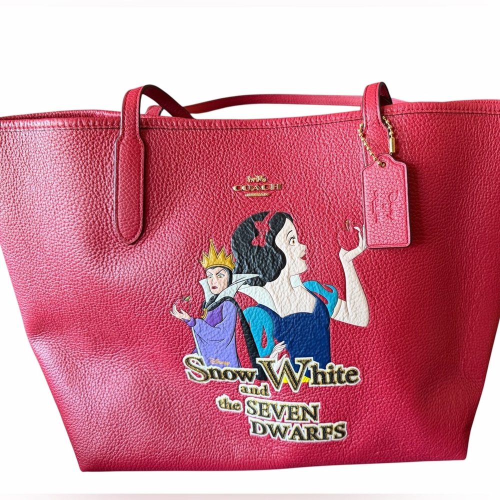 Rare Coach DISNEY Leather Snow White
Evil Queen City Tote Bag NWT